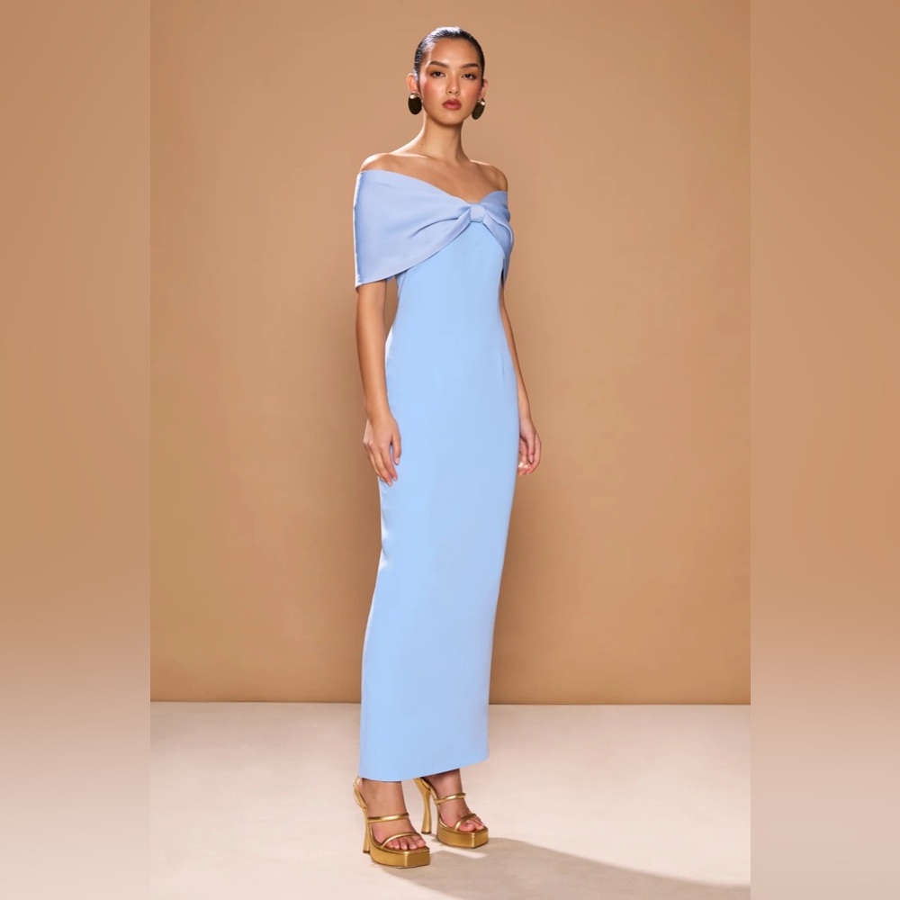 Selling Sonya Moda Belluno dress-NEW